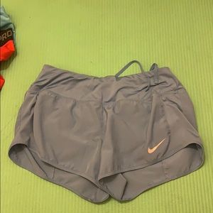 Women’s nike small dry crew running shorts